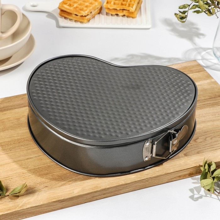 Набор форм для выпечки разъёмных Доляна «Элин. Сердце», 3 предмета: 23/25/29×6 см, антипригарное покрытие, цвет чёрный Набор форм для выпечки разъёмных Доляна «Элин. Сердце», 3 предмета: 23/25/29×6 см, антипригарное покрытие, цвет чёрный