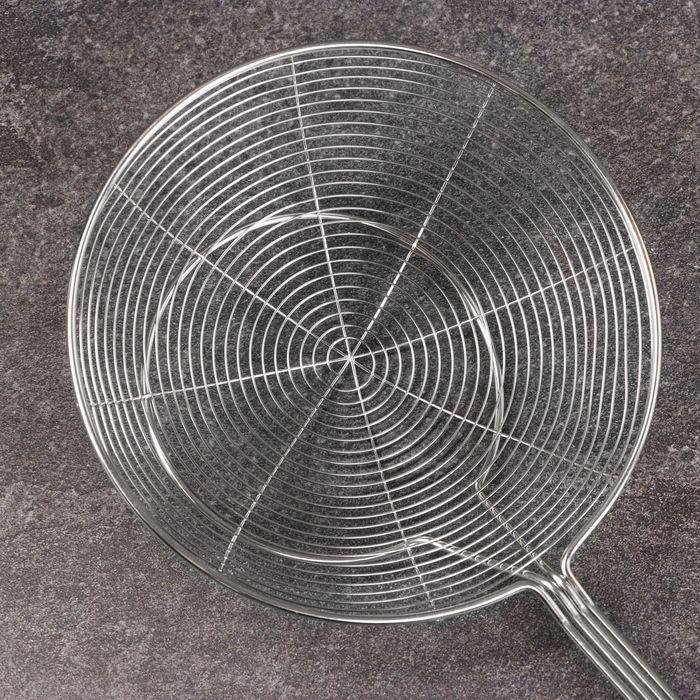 Дуршлаг-сито с деревянной ручкой 44см, диаметр18см, глубина 6,5см Дуршлаг-сито с деревянной ручкой 44см, диаметр18см, глубина 6,5см