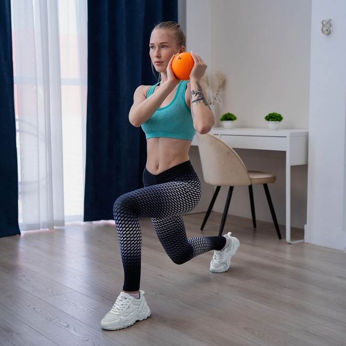 Медицинбол ONLYTOP, 1 кг Медицинбол ONLYTOP, 1 кг