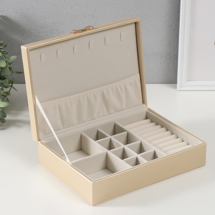 Шкатулка кожзам для украшений  Шкатулка кожзам для украшений "Стёганная. Полоски. Бант" золото 17х24х7 см