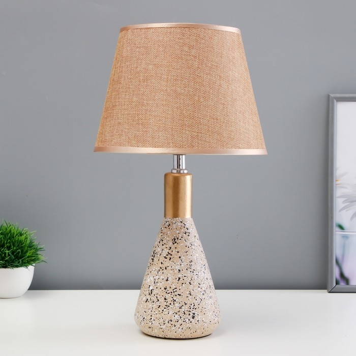 Настольная лампа Настольная лампа "Леона" Е14 40Вт бежево-золотой 23х23х41 см