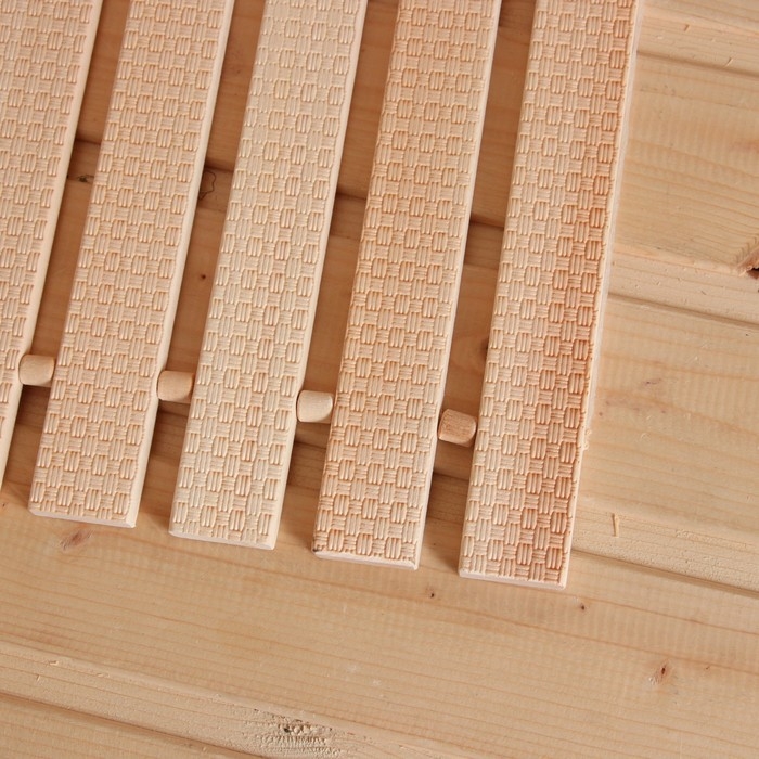 Коврик- сидушка для бани из липы, тиснение Плетёнка, 42х35х1 см Коврик- сидушка для бани из липы, тиснение Плетёнка, 42х35х1 см