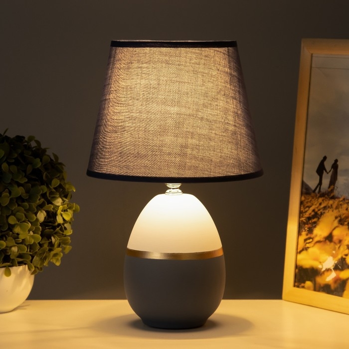 Лампа настольная "Айми" 1х40Вт Е14 белый/фиолетовый 20х20х32см