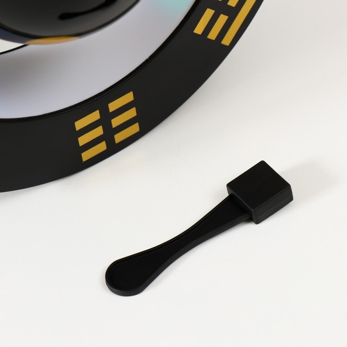 Левитирующий сувенир свет  Левитирующий сувенир свет "Инь-ян в круге" чёрный шар d=8,5 см 22х8,5х22 см