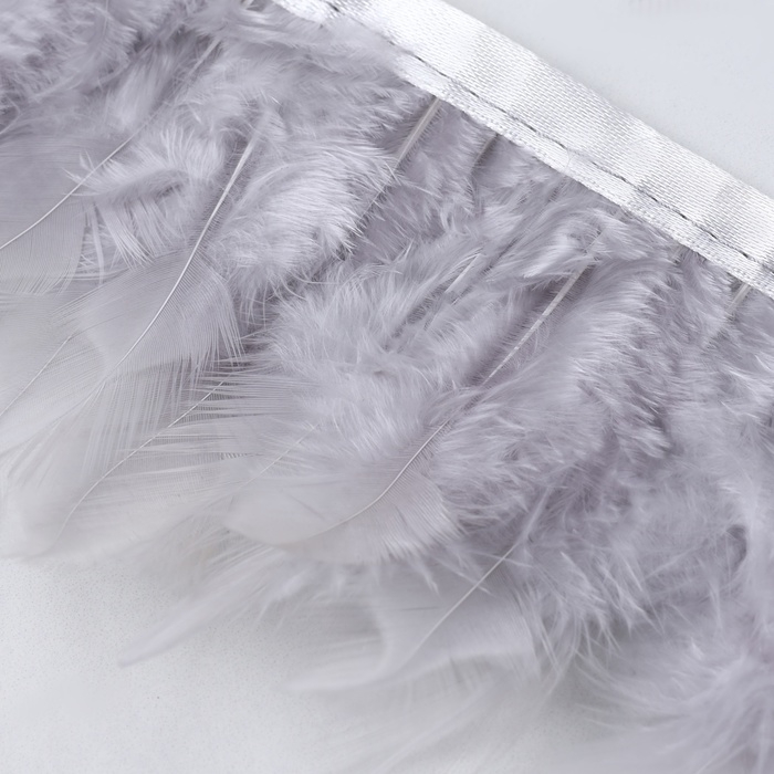 Тесьма с перьями петуха, 10-15 см, 5 ± 0,5 м, цвет светло-серый Тесьма с перьями петуха, 10-15 см, 5 ± 0,5 м, цвет светло-серый