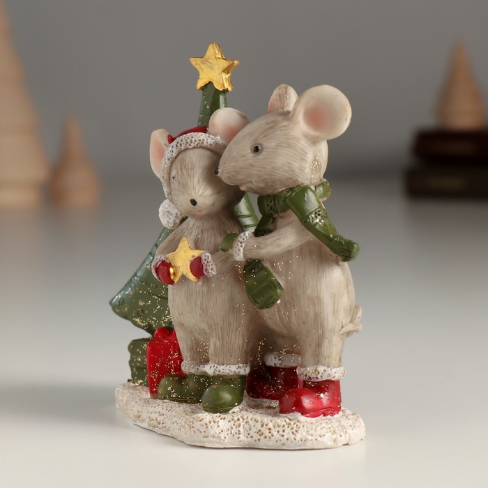 Сувенир полистоун "Пара мышек у новогодней ёлки" 8,5х5х10 см
