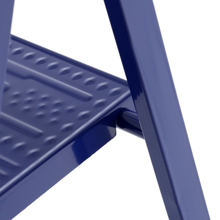 Стремянка Nika СМ3+, для рыхлых поверхностей, высота до рабочей площадки 640 мм, 3 ступени Стремянка Nika СМ3+, для рыхлых поверхностей, высота до рабочей площадки 640 мм, 3 ступени