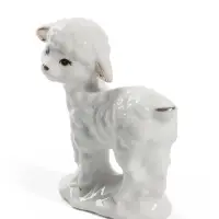 Фигурка декоративная &laquo;Белый ягнёнок на полянке&raquo;, керамика, 6.5&times;2.5&times;7 см