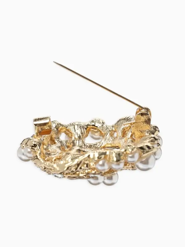 Брошь &laquo;Жемчуг&raquo;, гнездо, цвет белый в золоте