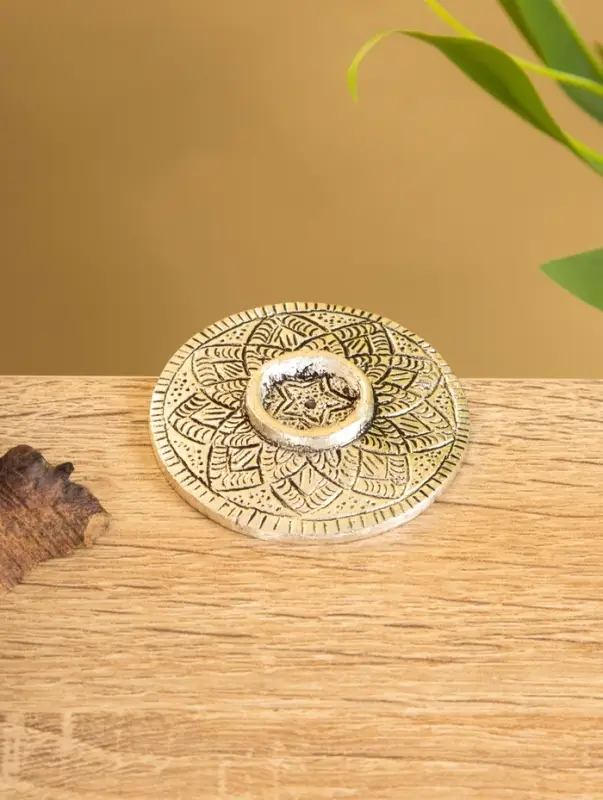 Подставка под благовония  Подставка под благовония "Полумесяц" алюминий  5,5 см