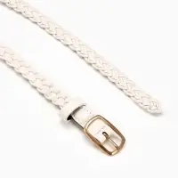 Ремень жен 03-01-01-01, Июнь2501, 1,8*0,3*110 см, без винта, пряж золото, 1 прокол, белый Ремень жен 03-01-01-01, Июнь2501, 1,8*0,3*110 см, без винта, пряж золото, 1 прокол, белый