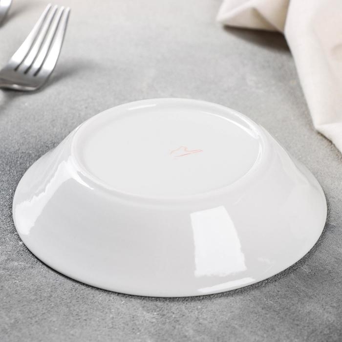 Тарелка фарфоровая «Вишня», d=14 см Тарелка фарфоровая «Вишня», d=14 см