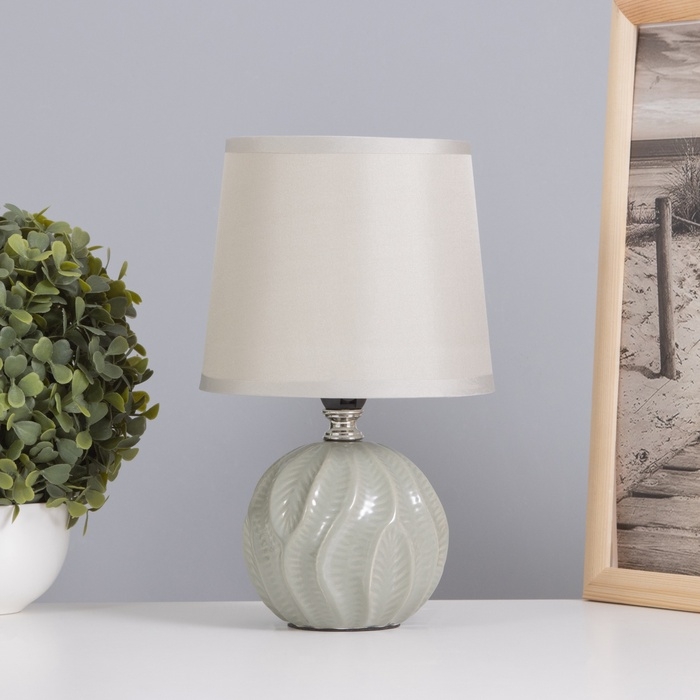 Лампа настольная «Пабло» 1×40 Вт Е14 серый 14.5×14.5×24 см Лампа настольная «Пабло» 1×40 Вт Е14 серый 14.5×14.5×24 см