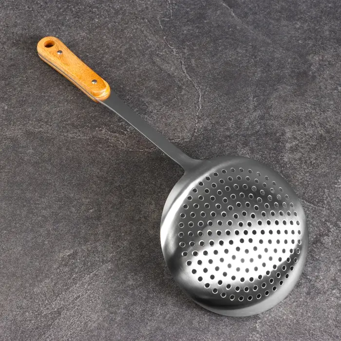 Шумовка для казана Шафран, 45 см, диаметр 18.5 см, деревянная ручка, металл