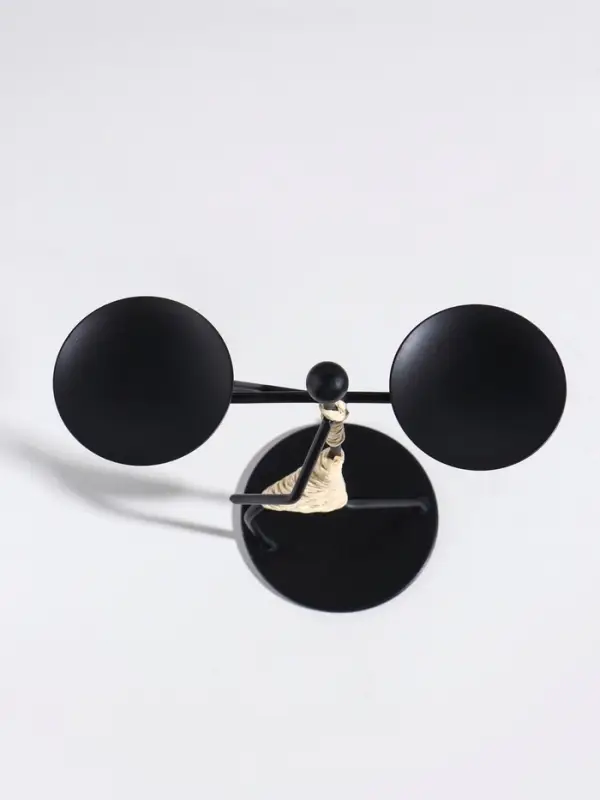 Подсвечник металл на 2 свечи  Подсвечник металл на 2 свечи "Абориген с коромыслом" d=6 см 17х8х17 см