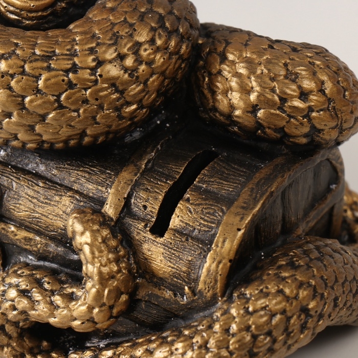 Копилка Копилка"КОБРА НА СУНДУКЕ "  20 х 17 х 12 см.