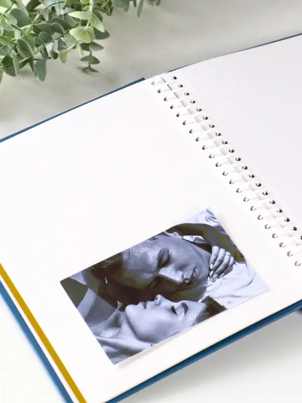 Фотоальбом 10 магнитных листов "Цветы"  23X28см, пер-т внутр.спираль