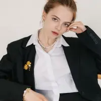 Брошь &laquo;Листья кленовые&raquo;, цветная в золоте