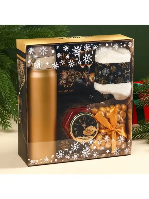 Подарочный набор новогодний &laquo;Все мечты сбудутся&raquo;:Чай новогодний чёрный 50 г, крем-мед с клубникой 120 г, носки 36 - 39 размер, термос 500 мл.