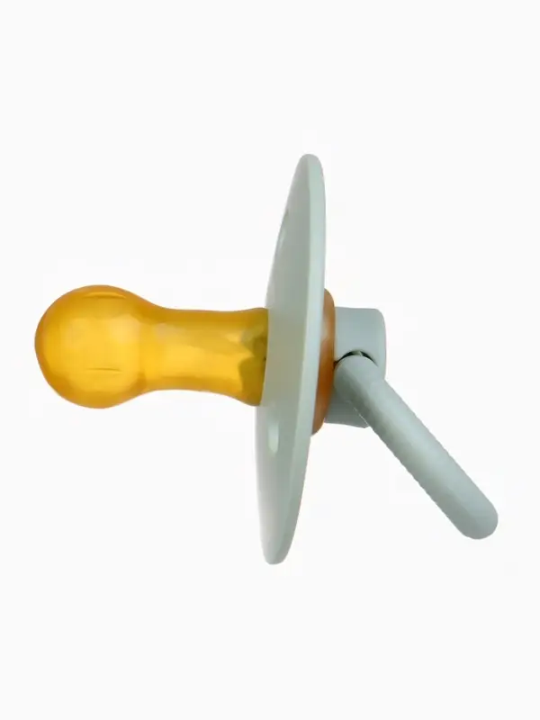 Набор классических пустышек, 2 шт., латекс, цв.айвори/зеленый, в контейнере, от 0 +., M&B Набор классических пустышек, 2 шт., латекс, цв.айвори/зеленый, в контейнере, от 0 +., M&B