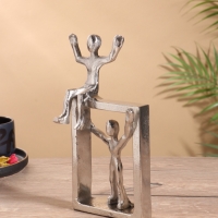 Сувенир «Победитель», 13.5×8×24 см, алюминий