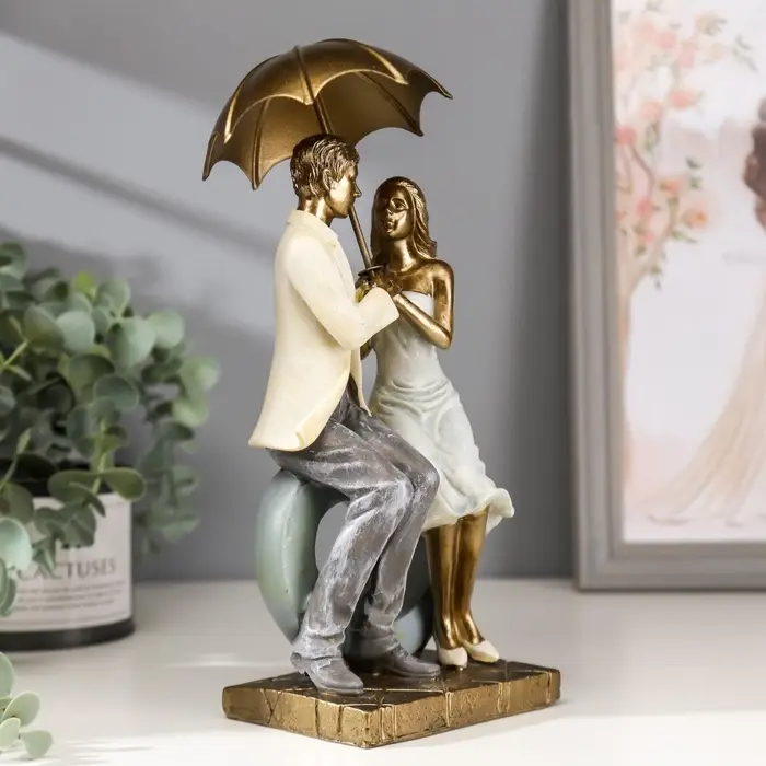 Фигурка полистоун романтика &laquo;Посиделки влюблённых под зонтом&raquo;, 26&times;9.5&times;11.5 см