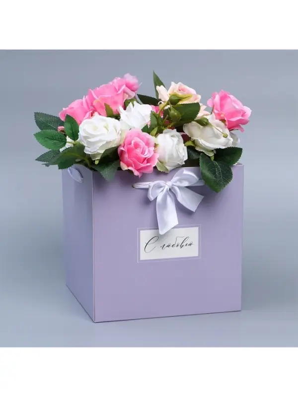 Коробка с лентами &laquo;С любовью&raquo;, 19&times;19&times;19 см