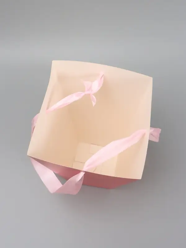 Переноска для цветов на лентах &laquo;Подарок&raquo;, 17&times;25&times;9 см