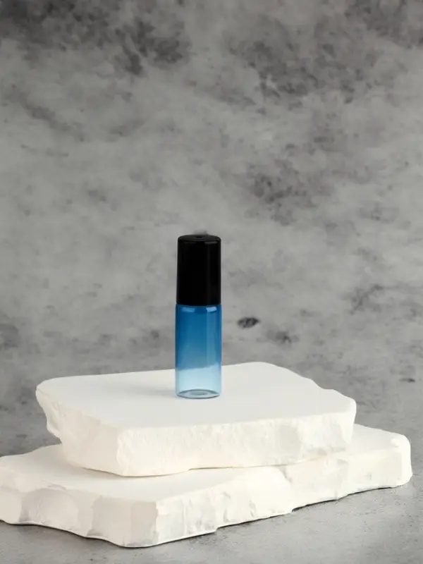 Флакон для парфюма &laquo;Уникальность&raquo;, с металлическим роликом, 5 мл, цвет МИКС