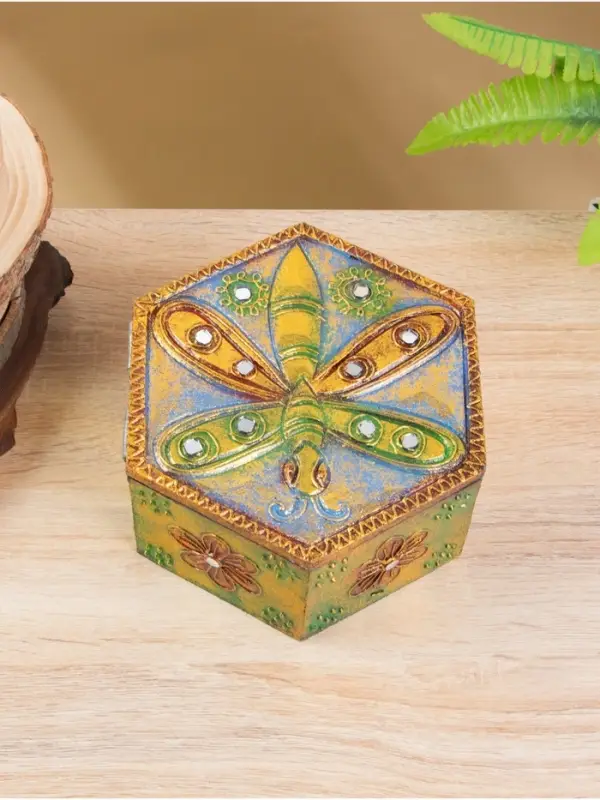 Шкатулка резная &laquo;Стрекоза&raquo;, 15&times;19&times;7.5 см, МДФ