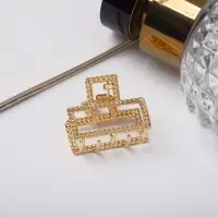 Крабик для волос &laquo;Эмма&raquo;, прямой, 2.5 см, золотистый