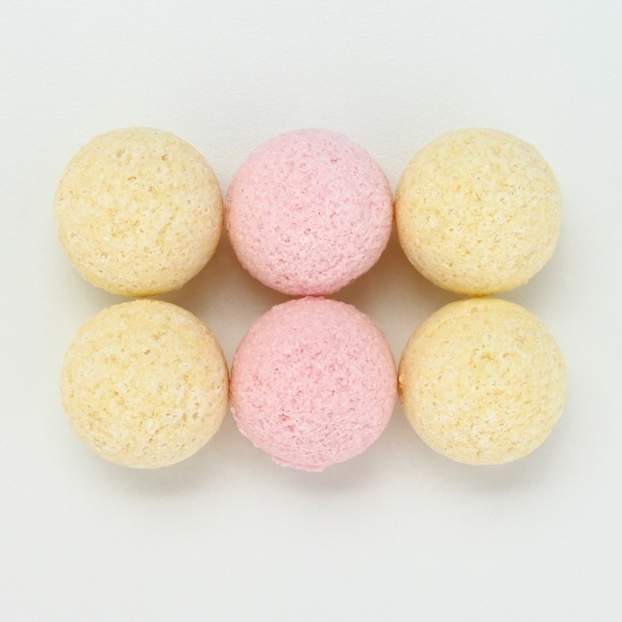 Подарочный набор косметики «Чудес», бомбочки для ванны, 6 х 20 г, аромат клубничного мороженого, имбирного пряника и ванильного коктейля, Новый Год Подарочный набор косметики «Чудес», бомбочки для ванны, 6 х 20 г, аромат клубничного мороженого, имбирного пряника и ванильного коктейля, Новый Год