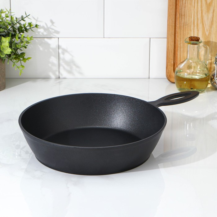 Сковорода «Сотейник», d=26 см, h=6,5 см , без крышки, антипригарное покрытие, цвет чёрный Сковорода «Сотейник», d=26 см, h=6,5 см , без крышки, антипригарное покрытие, цвет чёрный
