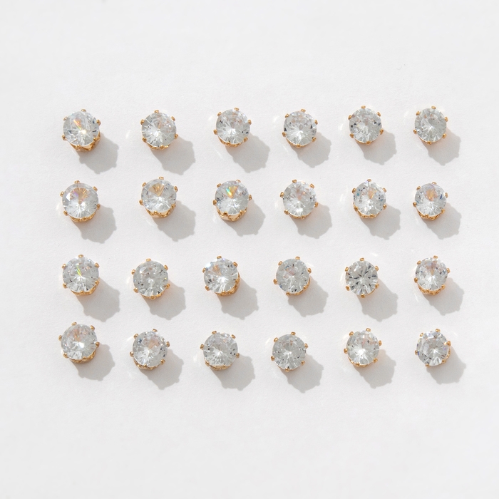 Пусеты в коробочке набор 12 пар «Гвоздики», цвет белый в золоте Пусеты в коробочке набор 12 пар «Гвоздики», цвет белый в золоте