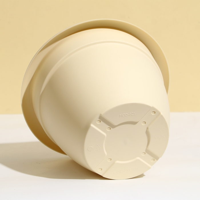 Горшок для цветов, d = 25 см, 4,3 л, пластик, светло-бежевый Горшок для цветов, d = 25 см, 4,3 л, пластик, светло-бежевый