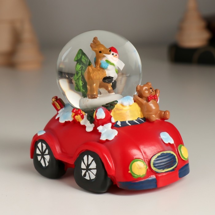 Сувенир полистоун водяной шар Сувенир полистоун водяной шар "Новогодний автомобиль" МИКС 8,3х6,6х7,8 см
