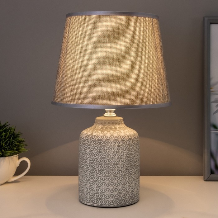 Лампа настольная 48467/1 E14 серый 40Вт 20х20х31 см RISALUX Лампа настольная 48467/1 E14 серый 40Вт 20х20х31 см RISALUX