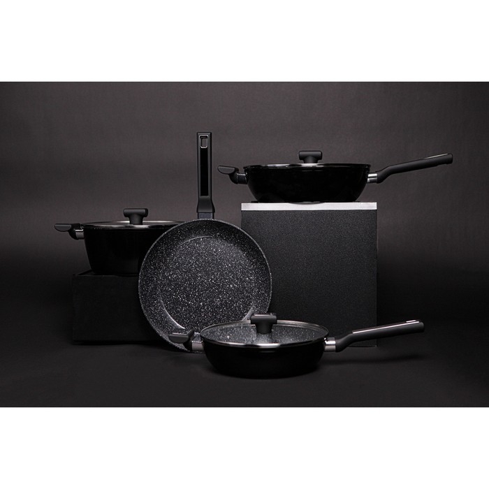 Кастрюля Magistro Warrior, 4 л, d=24 см, h=10,5 см, с крышкой, антипригарное покрытие, индукция, цвет чёрный Кастрюля Magistro Warrior, 4 л, d=24 см, h=10,5 см, с крышкой, антипригарное покрытие, индукция, цвет чёрный