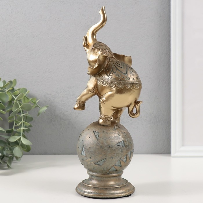 Сувенир полистоун Сувенир полистоун "Слон на шаре с узорами" бронза с патиной 9,5х8х25,5 см