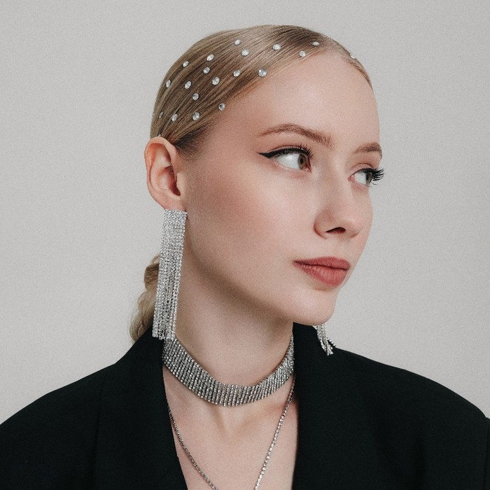 Серьги висячие со стразами «Водопад» квадрат, цвет белый в серебре, 9,5 см Серьги висячие со стразами «Водопад» квадрат, цвет белый в серебре, 9,5 см