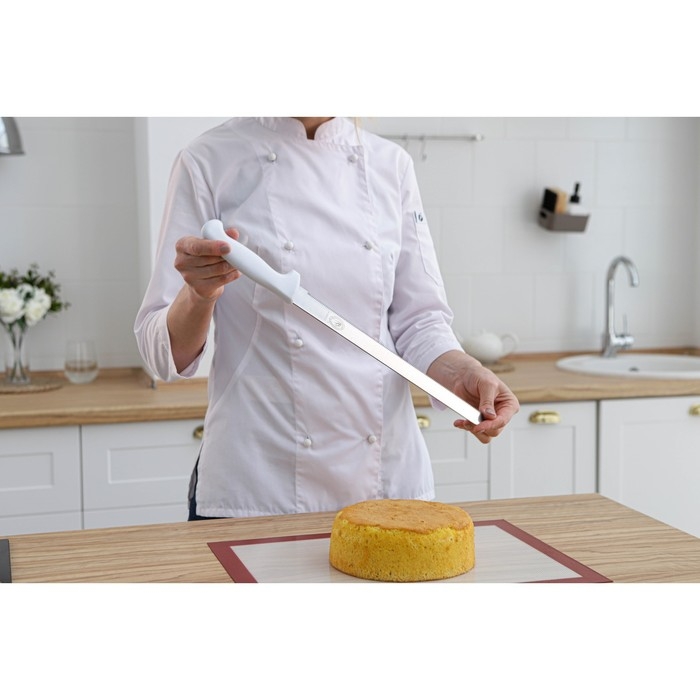 Нож для бисквита, мелкие зубчики, ручка пластик, рабочая поверхность 29,5 см, толщина лезвия 1,9 мм, цвет белый Нож для бисквита, мелкие зубчики, ручка пластик, рабочая поверхность 29,5 см, толщина лезвия 1,9 мм, цвет белый