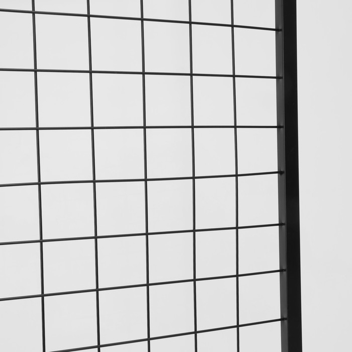 Сетка на колёсах, 100×200 см, размер ячейки 6×6 см, цвет чёрный Сетка на колёсах, 100×200 см, размер ячейки 6×6 см, цвет чёрный