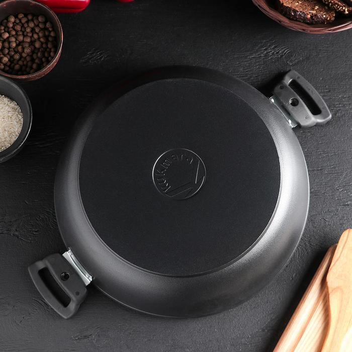 Сотейник «Традиция», 4 л, d=30 см, стеклянная крышка, съёмные ручки, антипригарное покрытие, цвет чёрный Сотейник «Традиция», 4 л, d=30 см, стеклянная крышка, съёмные ручки, антипригарное покрытие, цвет чёрный