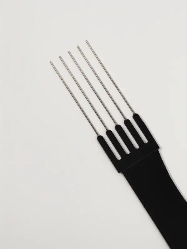 Расчёска для начёса с металлической вилкой, 20×2.7 см, чёрная Расчёска для начёса с металлической вилкой, 20×2.7 см, чёрная