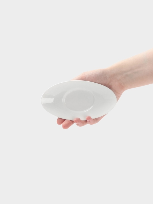 Блюдце овальное к соуснику 100 мл Блюдце овальное к соуснику 100 мл