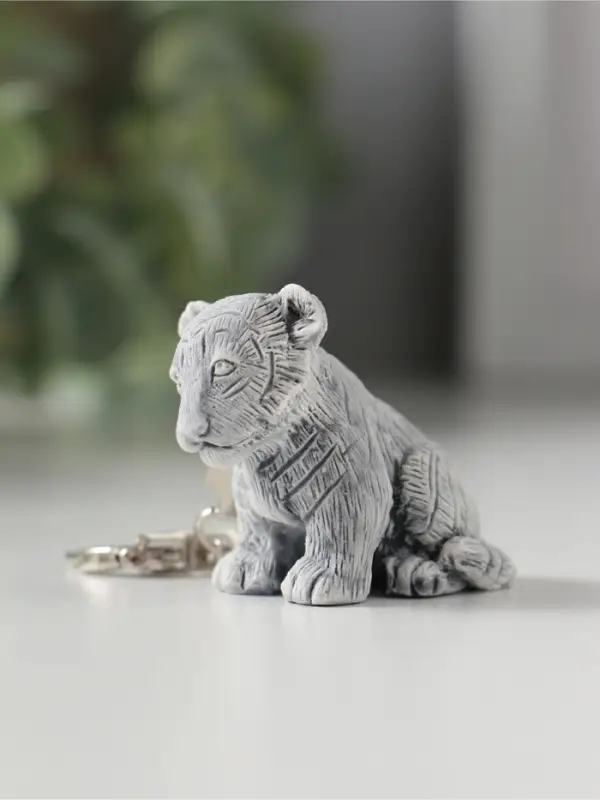 Брелок "Тигренок сидящий 2", 3,7см