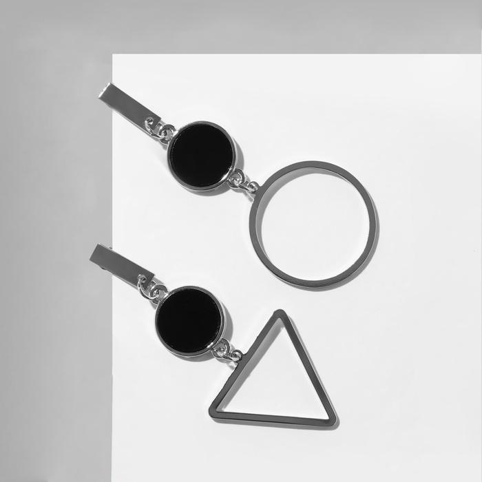 Серьги с перламутром «Ракушка» треугольник полый, цвет чёрный в серебре Серьги с перламутром «Ракушка» треугольник полый, цвет чёрный в серебре