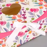 Подарочная коробка сборная с окном &laquo;Розовые цветы&raquo;, 16.5&times;11, 5&times;5 см