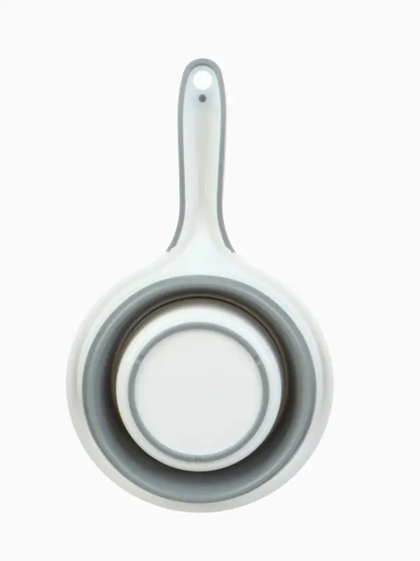 Ковшик для купания детский, складной, 1 л, цв. белый/серый Ковшик для купания детский, складной, 1 л, цв. белый/серый