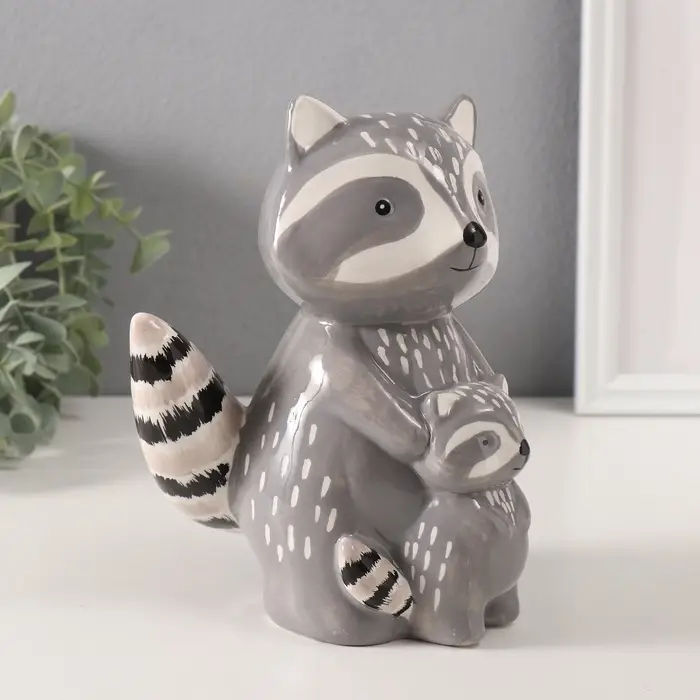 Копилка для денег &laquo;Енот с малышом&raquo;, керамика, 12.3&times;12.5&times;17.7 см